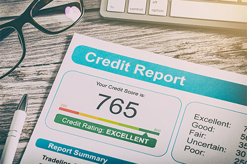 A Canadian credit report showing an individual's credit score.