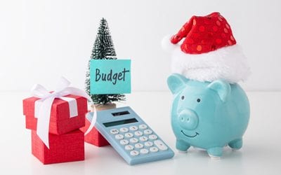 How to Get Through Holiday Spending When Tackling Debt Repayment
