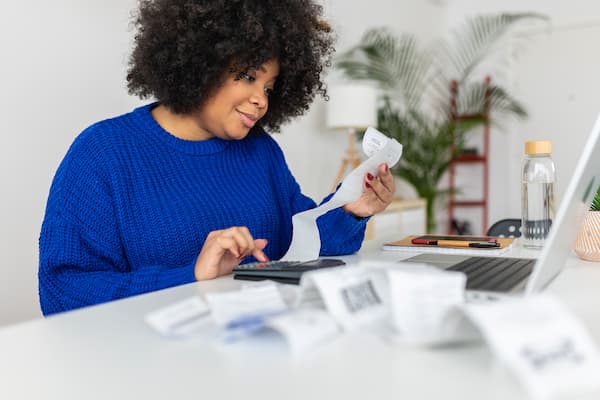 person managing budget on one income